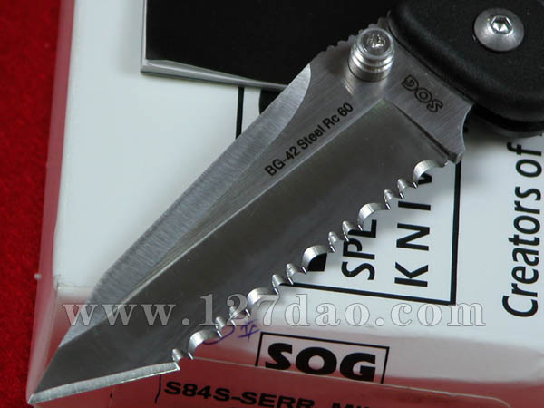 美国哨格小型战术折刀 SOG-S84S