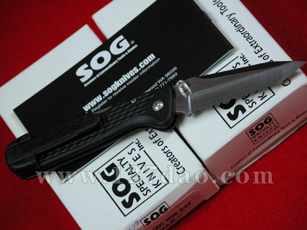 美国哨格小型战术折刀 SOG-S84S