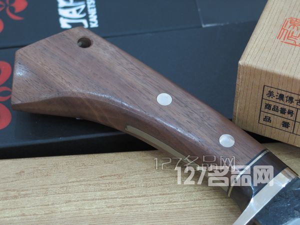 日本关兼常Kanetsune KB-146 獵匠 传古式火造狩猎直刀