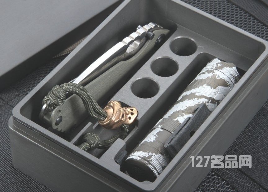 美国挺进者Strider Knives and Starlingear   套装蚀刻版      