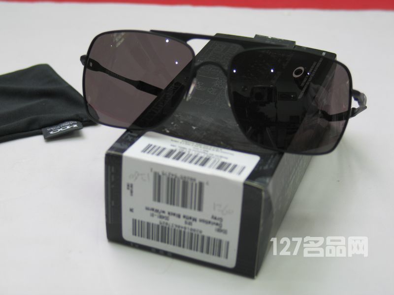 欧克利Oakley 4061-01灰色镀膜太阳镜