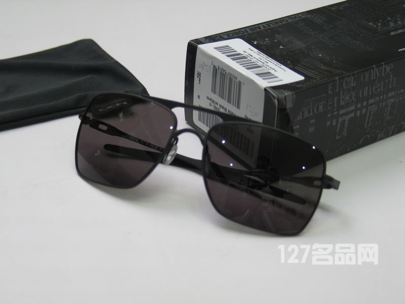 欧克利Oakley 4061-01灰色镀膜太阳镜