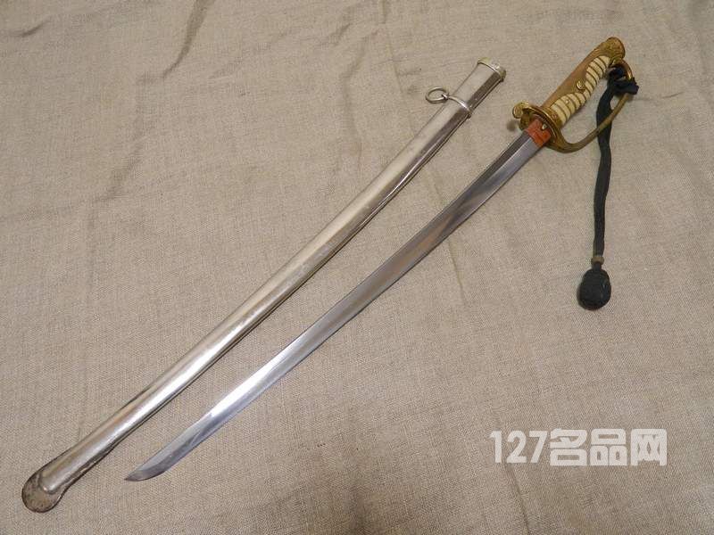 日本大正19年指挥刀