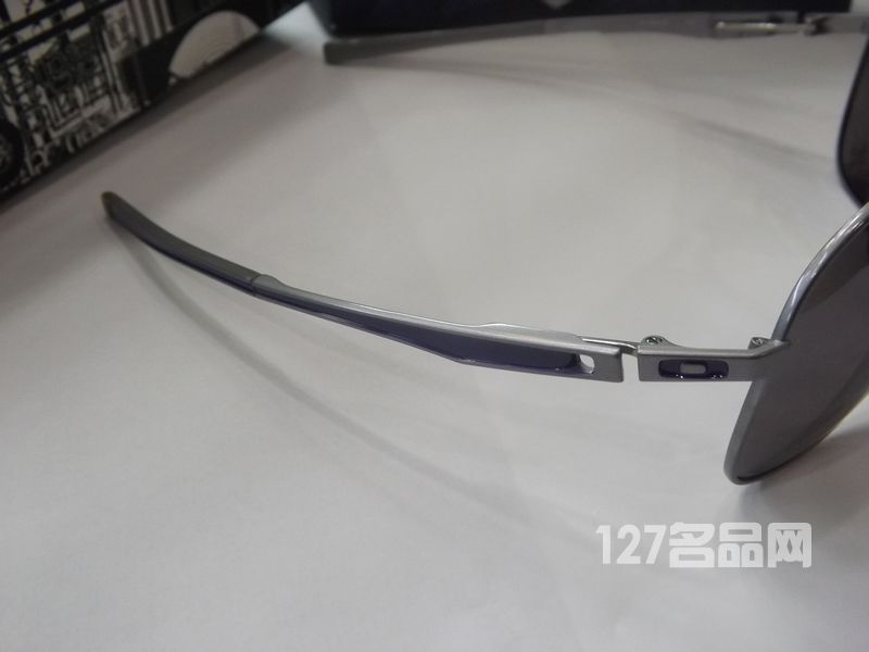 欧克利OAKLEY 4057-11军版暧灰色太阳镜 