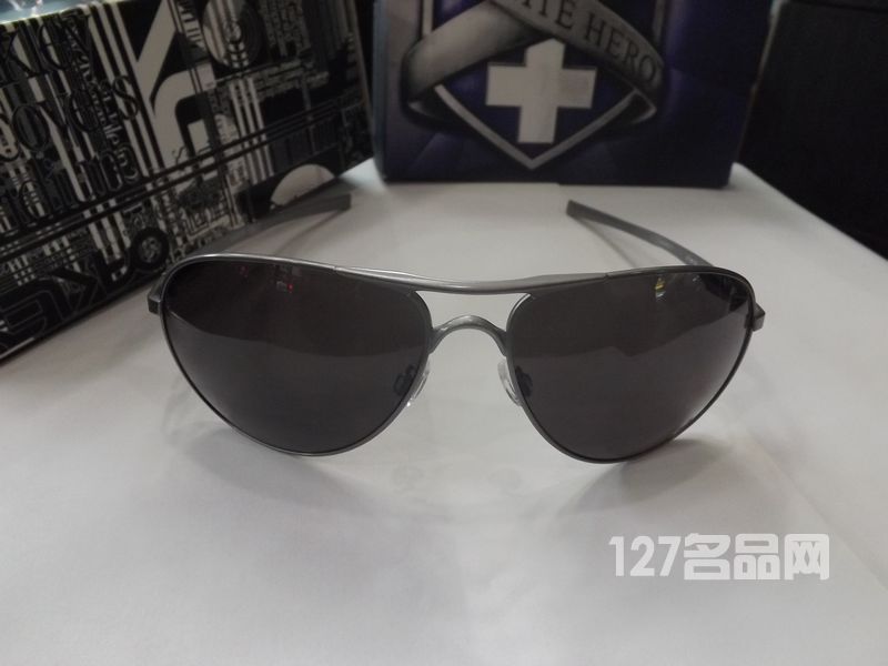 欧克利OAKLEY 4057-11军版暧灰色太阳镜 