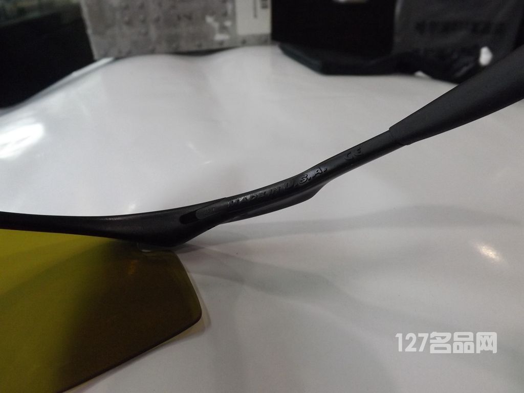 欧克利OAKLEY  11-116抗冲击偏光护目镜