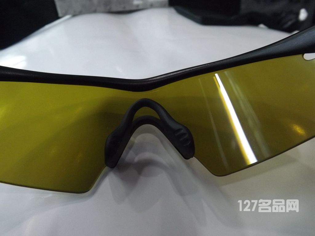 欧克利OAKLEY  11-116抗冲击偏光护目镜