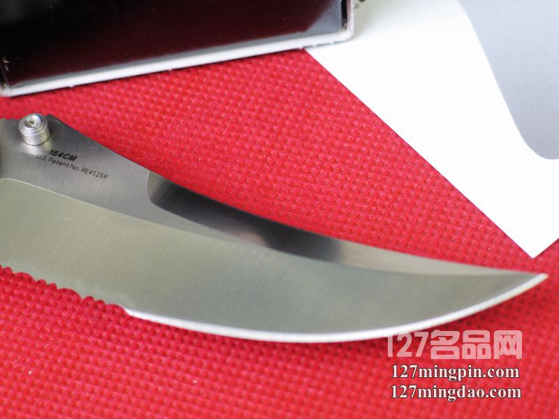 美国蝴蝶BENCHMADE 860S 疯狂格斗型弯刀银色半齿