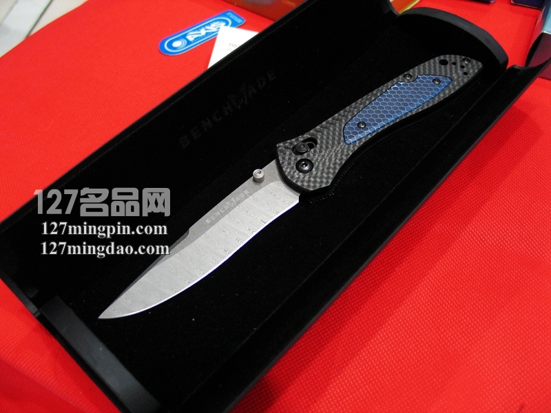 美国蝴蝶BENCHMADE 710-141大马士革 限量版碳纤维柄