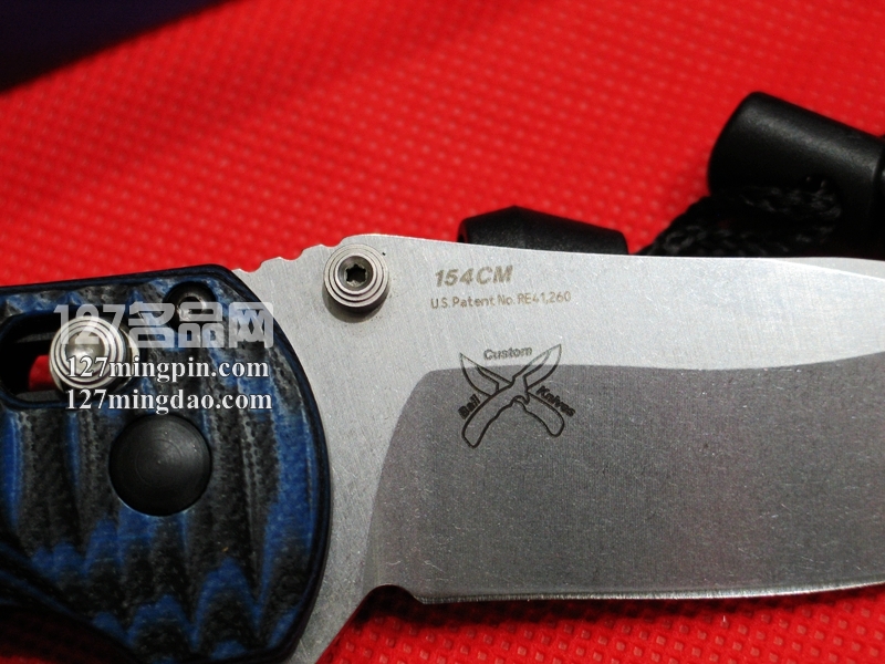 美国蝴蝶Benchmade 300-1 蓝黑G-10柄鳍轴锁全刃折刀