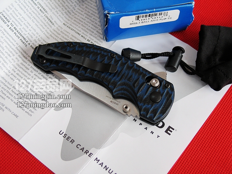 美国蝴蝶 Benchmade 300S-1半齿 蓝色柄经典折刀