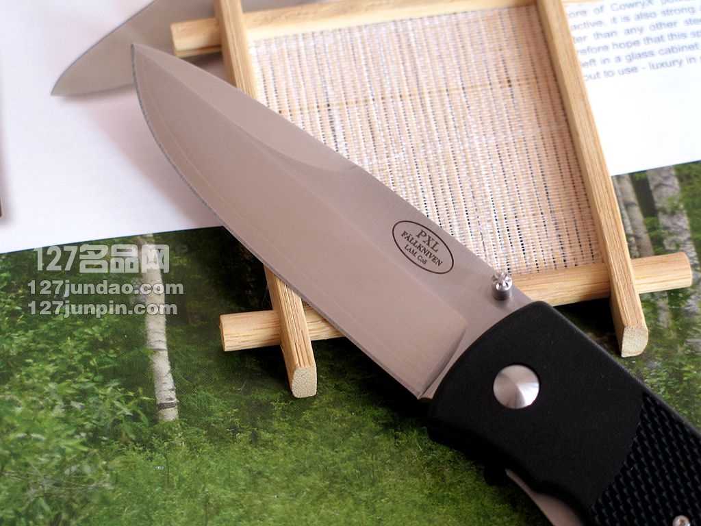 瑞典Fallkniven FK PXLWH战术折刀 世界名刀福克尼文127名品网