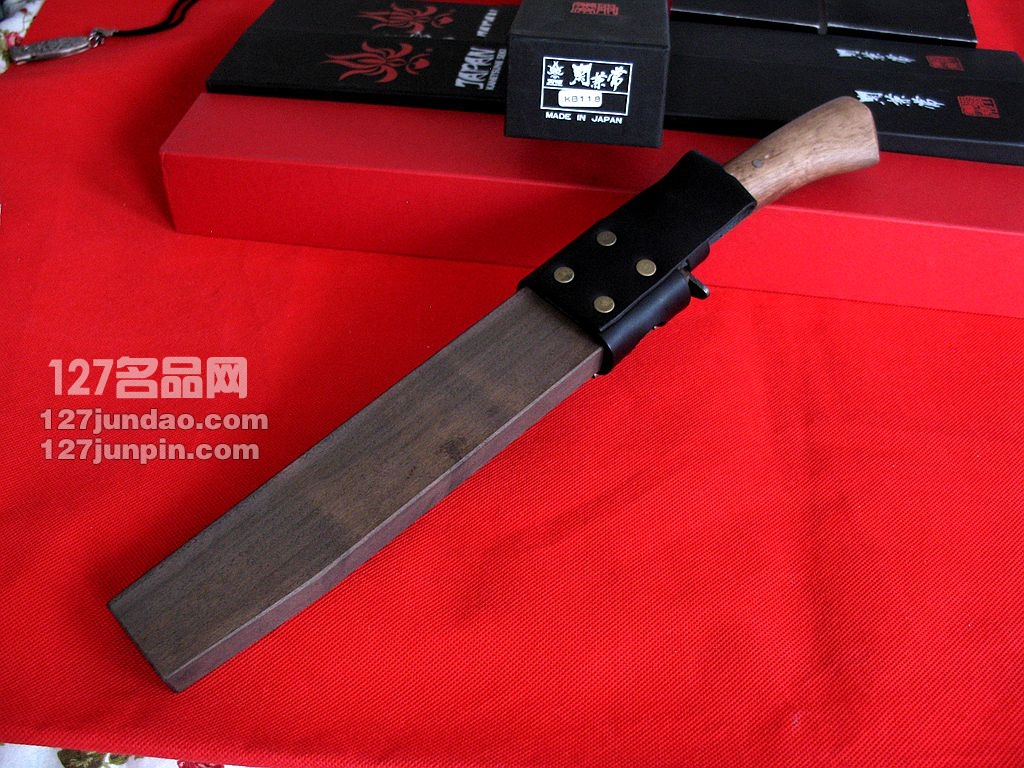 日本关兼常Kanetsune KB-118 極 超级蓝钢中号橡木柄直刀 