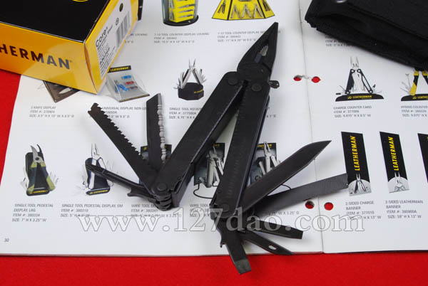 莱泽蔓LEATHERMAN  CORE巨人军规版