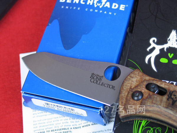 美国蝴蝶Benchmade 15020-2桃木柄折刀