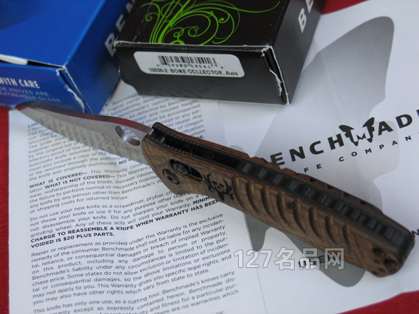 美国蝴蝶Benchmade 15030S-2核桃木柄折刀