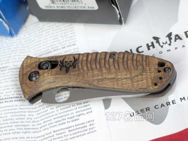 美国蝴蝶Benchmade 15030S-2核桃木柄折刀