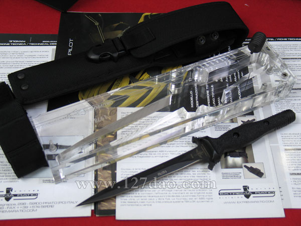 极端武力SUPPRESSOR 镇暴者GIS 30周年限量版特种部队战术匕首