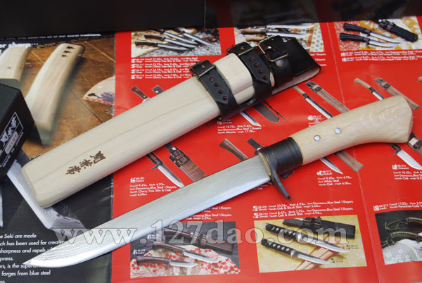 日本关兼常Kanetsune KB-127木兰柄猎刀 
