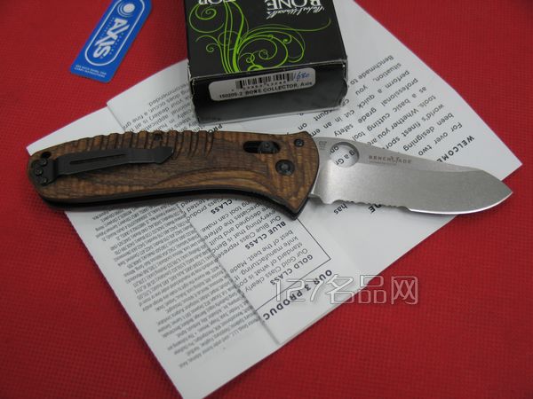 美国蝴蝶Benchmade 15020S-2核桃木柄折刀
