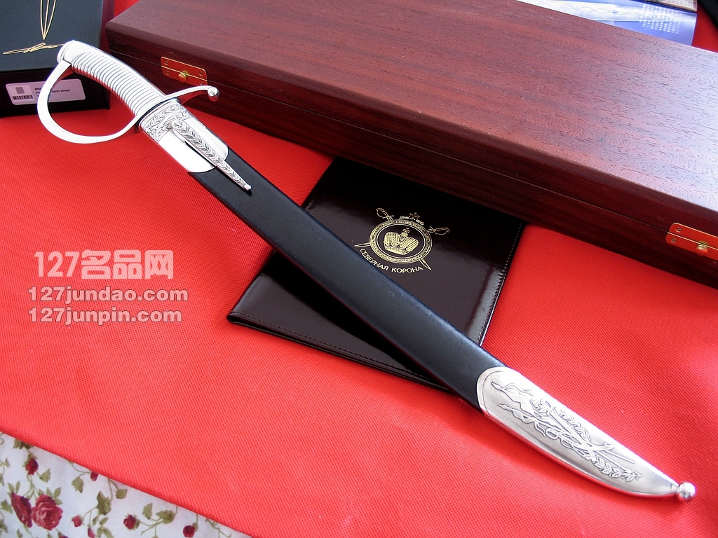 俄罗斯nord crown皇室大马士革卷云纹骑士佩刀银刀柄 世界名刀
