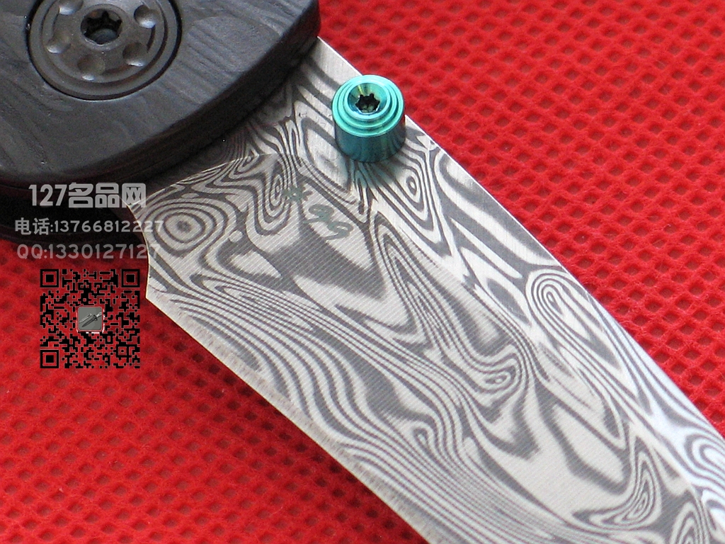 Benchmade蝴蝶698-181大马士革碳纤维嵌珍珠贝柄限量珍藏版