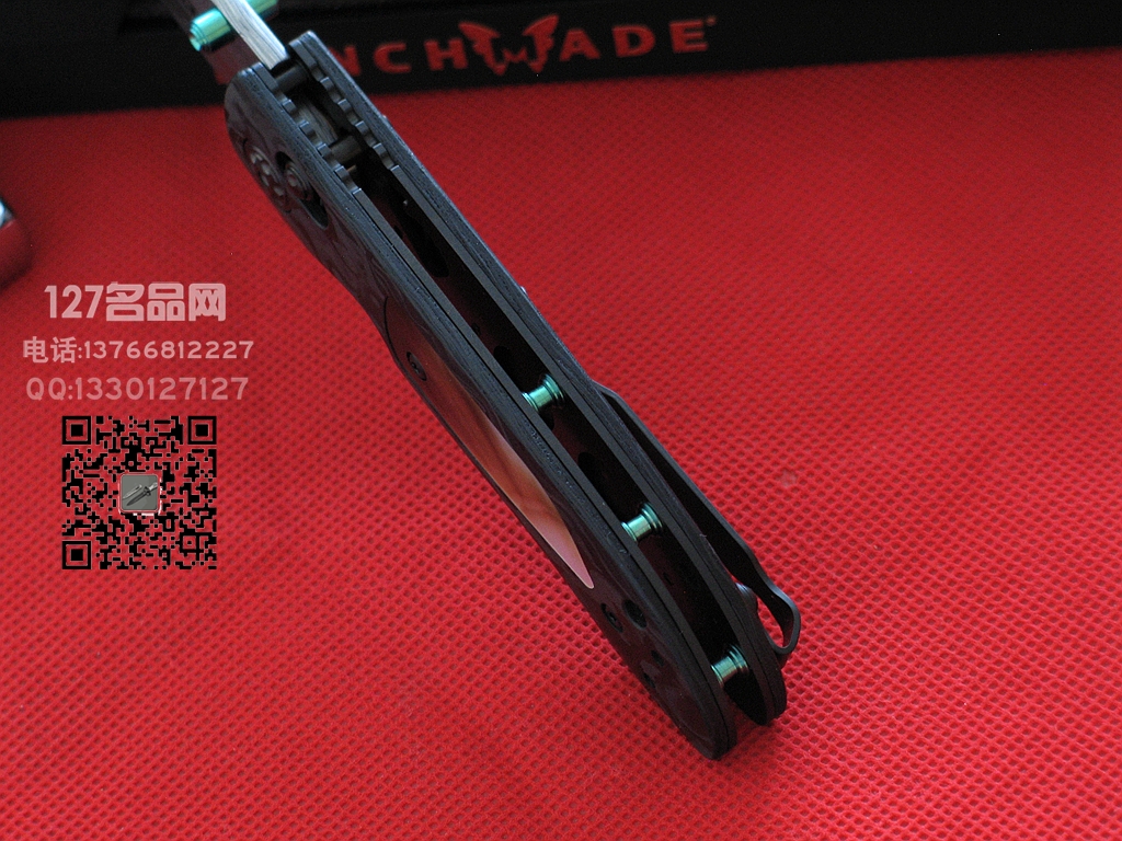 Benchmade蝴蝶698-181大马士革碳纤维嵌珍珠贝柄限量珍藏版
