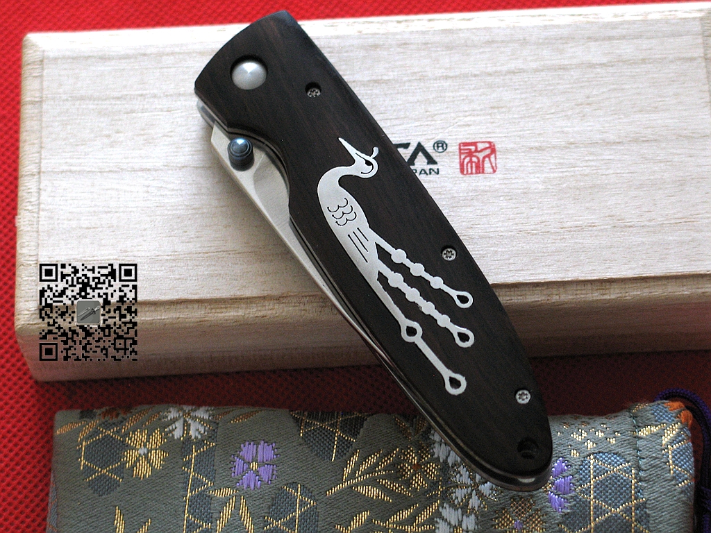 日本MCUSTA传世家徽LMC-1303孔雀限量版 檀木镶嵌孔雀柄折刀